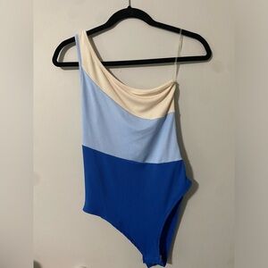 NWOT Shein Blue Colorblock One Shoulder Bodysuit